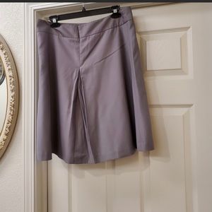 Merona ladies skirt is a size 10.